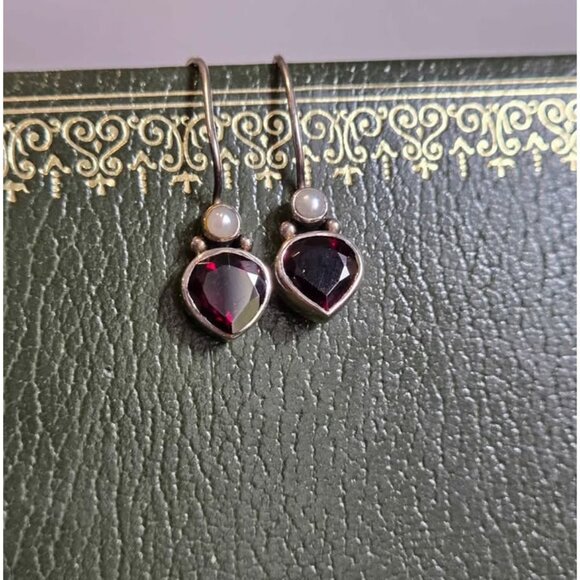 Discontinued Silpada "Get Glowing" Garnet & Pearl Earrings - Picture 4 of 9